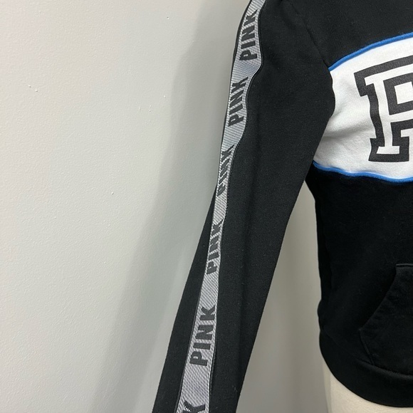 VS Black Color Block Sweater - Picture 2 of 12